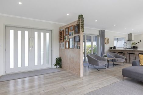 Photo of property in 114 Bombay Road, Bombay, 2675