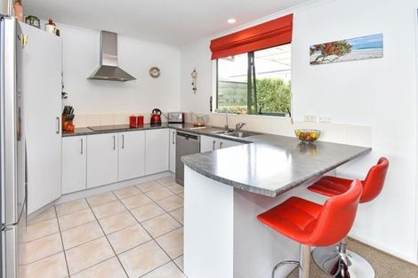 Photo of property in 7 Crispe Road, Clarks Beach, 2122