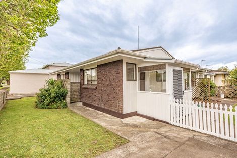 Photo of property in 3/2 Parkes Avenue, Saint Johns Hill, Whanganui, 4501