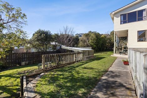 Photo of property in 5 Kinloch Place, Papakowhai, Porirua, 5024