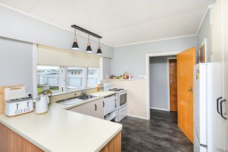 Photo of property in 22 Somerset Crescent, Highbury, Palmerston North, 4412