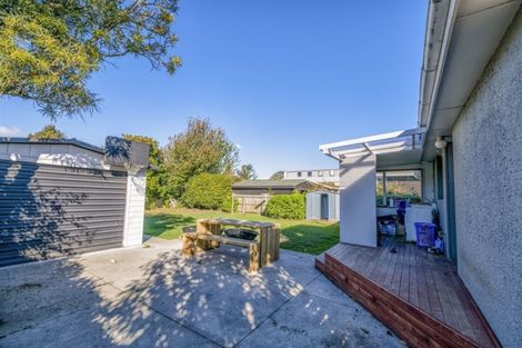 Photo of property in 106 Avonhead Road, Avonhead, Christchurch, 8042