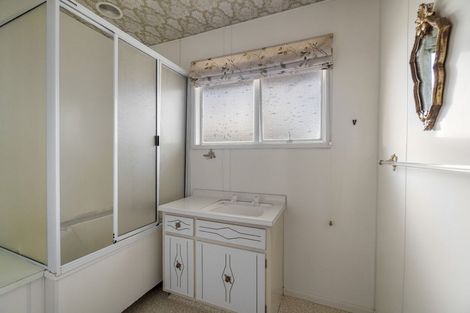 Photo of property in 1/50 Kilmarnock Street, Riccarton, Christchurch, 8011