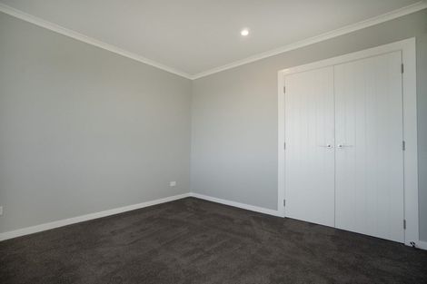 Photo of property in 44 Atlantic Drive, Fitzherbert, Palmerston North, 4410