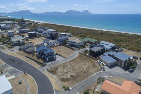 Photo of property in 147 Bream Bay Drive, Ruakaka, 0116