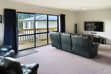 Photo of property in 30 Plateau Road, Te Marua, Upper Hutt, 5018