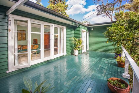 Photo of property in 16 Waima Crescent, Titirangi, Auckland, 0604