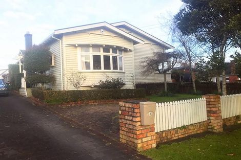 Photo of property in 8 Rogan Street, Mount Roskill, Auckland, 1041