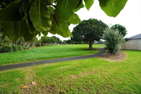 Photo of property in 370 One Tree Point Road, One Tree Point, 0118