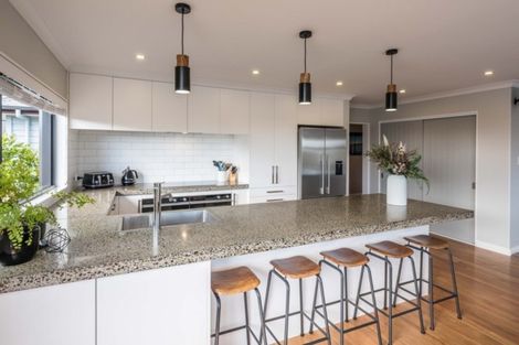 Photo of property in 17b Huia Street, Waikanae, 5036