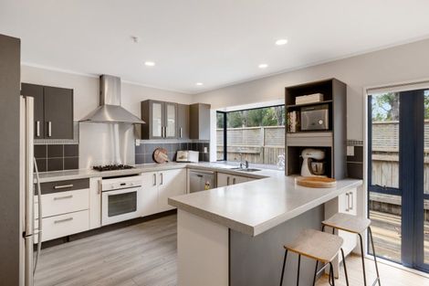 Photo of property in 415 Welcome Bay Road, Welcome Bay, Tauranga, 3175