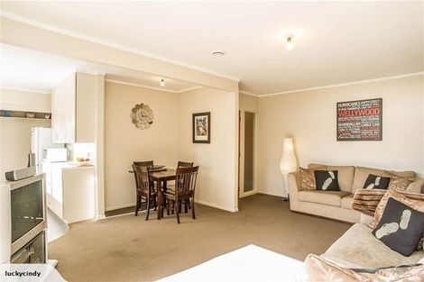 Photo of property in 2/146 Newlands Road, Newlands, Wellington, 6037