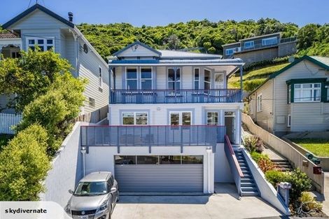 Photo of property in 14a Freeling Street, Island Bay, Wellington, 6023