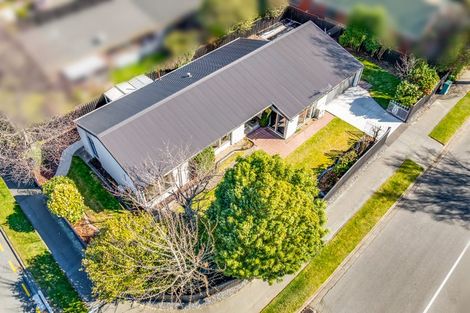 Photo of property in 27 Withells Road, Avonhead, Christchurch, 8042