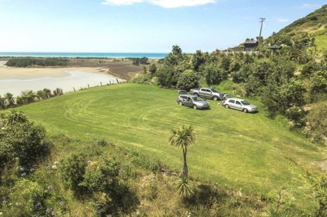 Photo of property in 10 Mangawhio Drive, Mahia, 4198