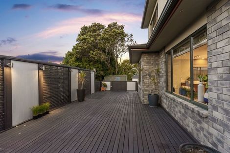 Photo of property in 138a Luckens Road, West Harbour, Auckland, 0618