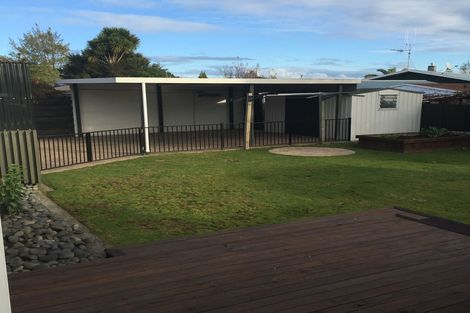 Photo of property in 27 Fuchsia Avenue, Pukete, Hamilton, 3200