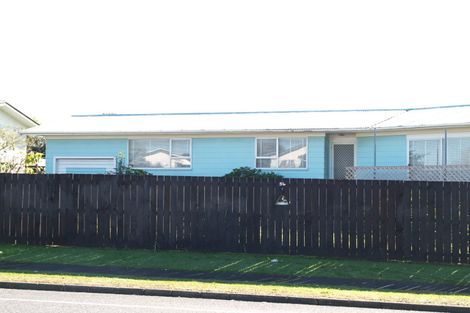 Photo of property in 60 Wickman Way, Mangere East, Auckland, 2024