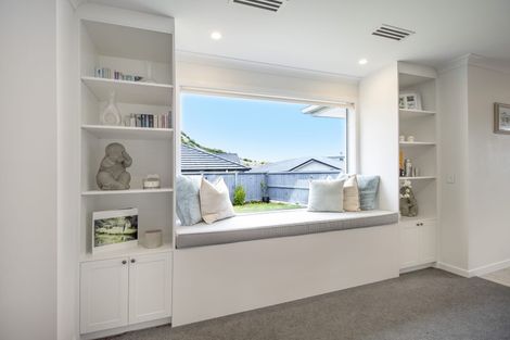 Photo of property in 16 Schooner Drive, Whitby, Porirua, 5024