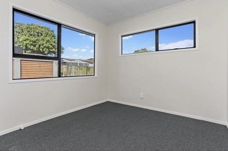 Photo of property in 6 Pureora Place, Clendon Park, Auckland, 2103