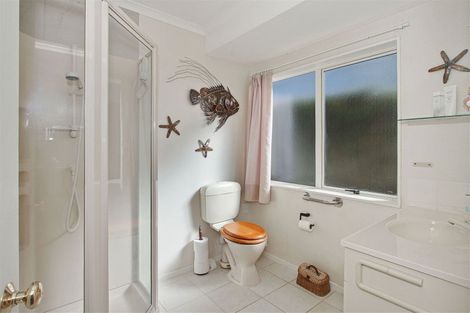 Photo of property in 46 Torkar Road, Clarks Beach, 2122