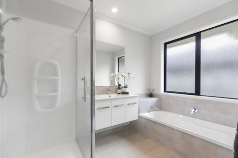 Photo of property in 8 Himalayan Close, Judea, Tauranga, 3110