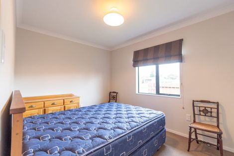 Photo of property in 215 Park Road, Hokowhitu, Palmerston North, 4410
