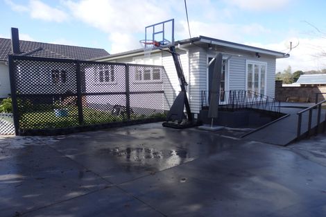 Photo of property in 51 Bowen Street, Cambridge, 3434