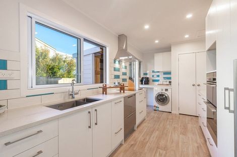 Photo of property in 1 Tamatea Drive, Snells Beach, 0920