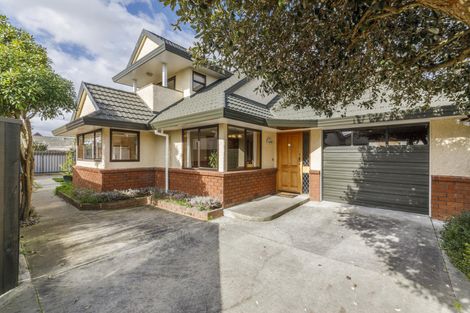 Photo of property in 8a Palm Avenue, Hokowhitu, Palmerston North, 4410