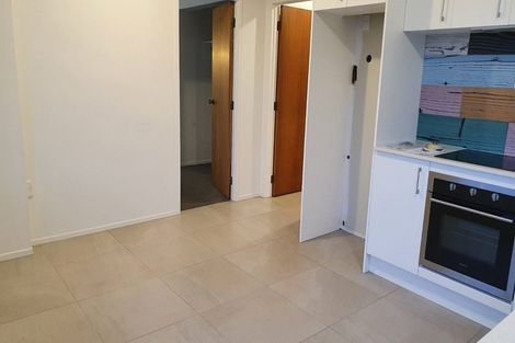 Photo of property in 36 Sunset Road, Unsworth Heights, Auckland, 0632