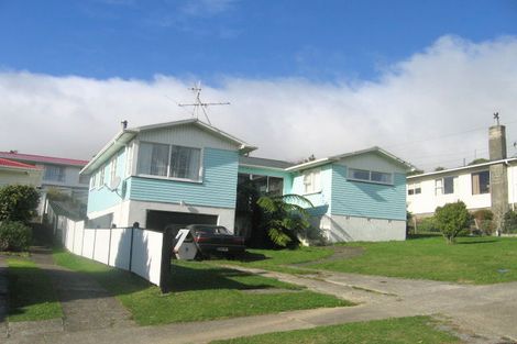 Photo of property in 5 Ernest Street, Ranui, Porirua, 5024