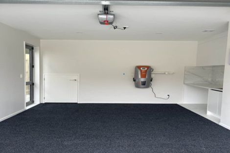 Photo of property in 49a Prince Regent Drive, Half Moon Bay, Auckland, 2012