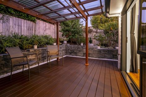 Photo of property in 29a Arrow Road, Forrest Hill, Auckland, 0620