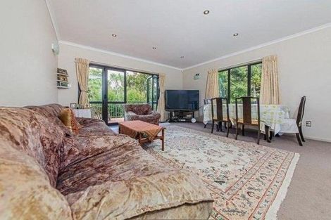 Photo of property in 94a Tiraumea Drive, Pakuranga, Auckland, 2010