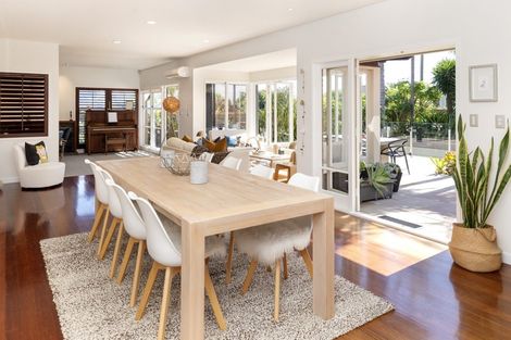 Photo of property in 14 Lynton Road, Bucklands Beach, Auckland, 2012