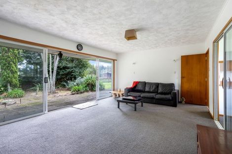 Photo of property in 276 Boord Crescent, Kumeu, 0891