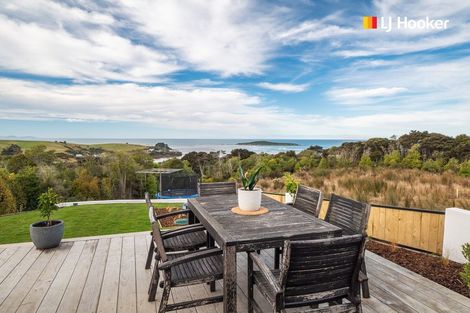 Photo of property in 25 Totara Close, Taieri Mouth, Brighton, 9091