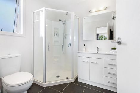 Photo of property in 11 Mystery Grove, Lake Hayes, Queenstown, 9304