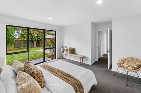 Photo of property in 15 Harrys Way, Redwood, Christchurch, 8051