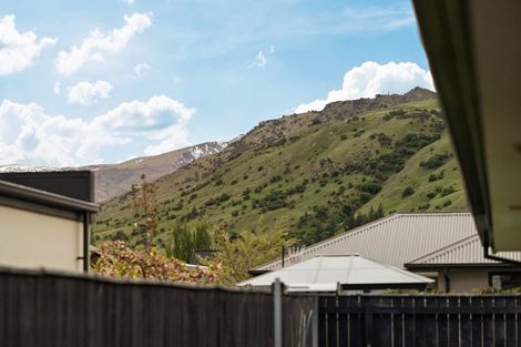 Photo of property in 5a Cone Peak Close, Lake Hayes, Queenstown, 9304