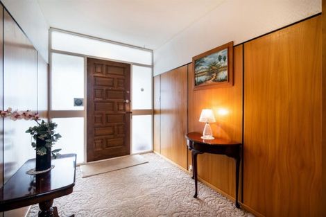 Photo of property in 2/4 Seaview Road, Milford, Auckland, 0620