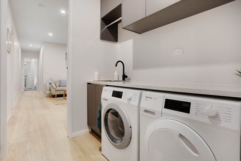 Photo of property in 12 Tarras Road, Kumeu, 0810