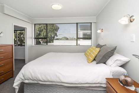 Photo of property in 1/11 Kiwi Esplanade, Mangere Bridge, Auckland, 2022