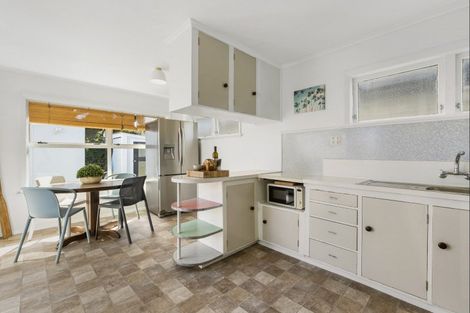 Photo of property in 9 Grove Avenue, Mount Maunganui, 3116