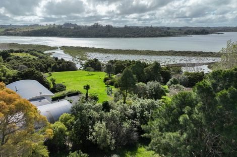 Photo of property in 257 Metcalfe Road, Matakohe, 0593