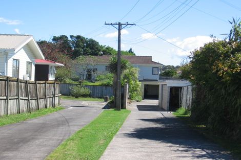 Photo of property in 1/32 Cobham Crescent, Kelston, Auckland, 0602