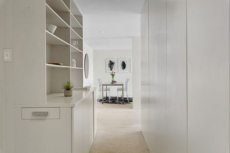 Photo of property in Oriana Apartments, 248 Oriental Parade, Oriental Bay, Wellington, 6011