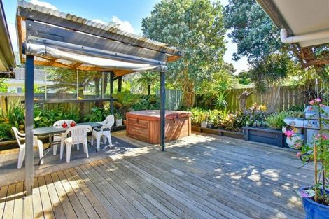 Photo of property in 13a Collie Street, Hillpark, Auckland, 2102