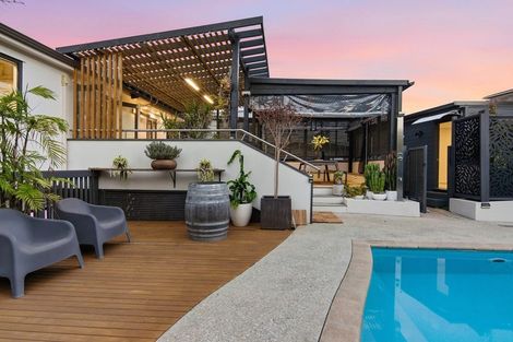 Photo of property in 22a Eastcliffe Road, Castor Bay, Auckland, 0620